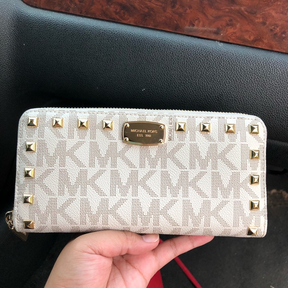 SOLD ❤️